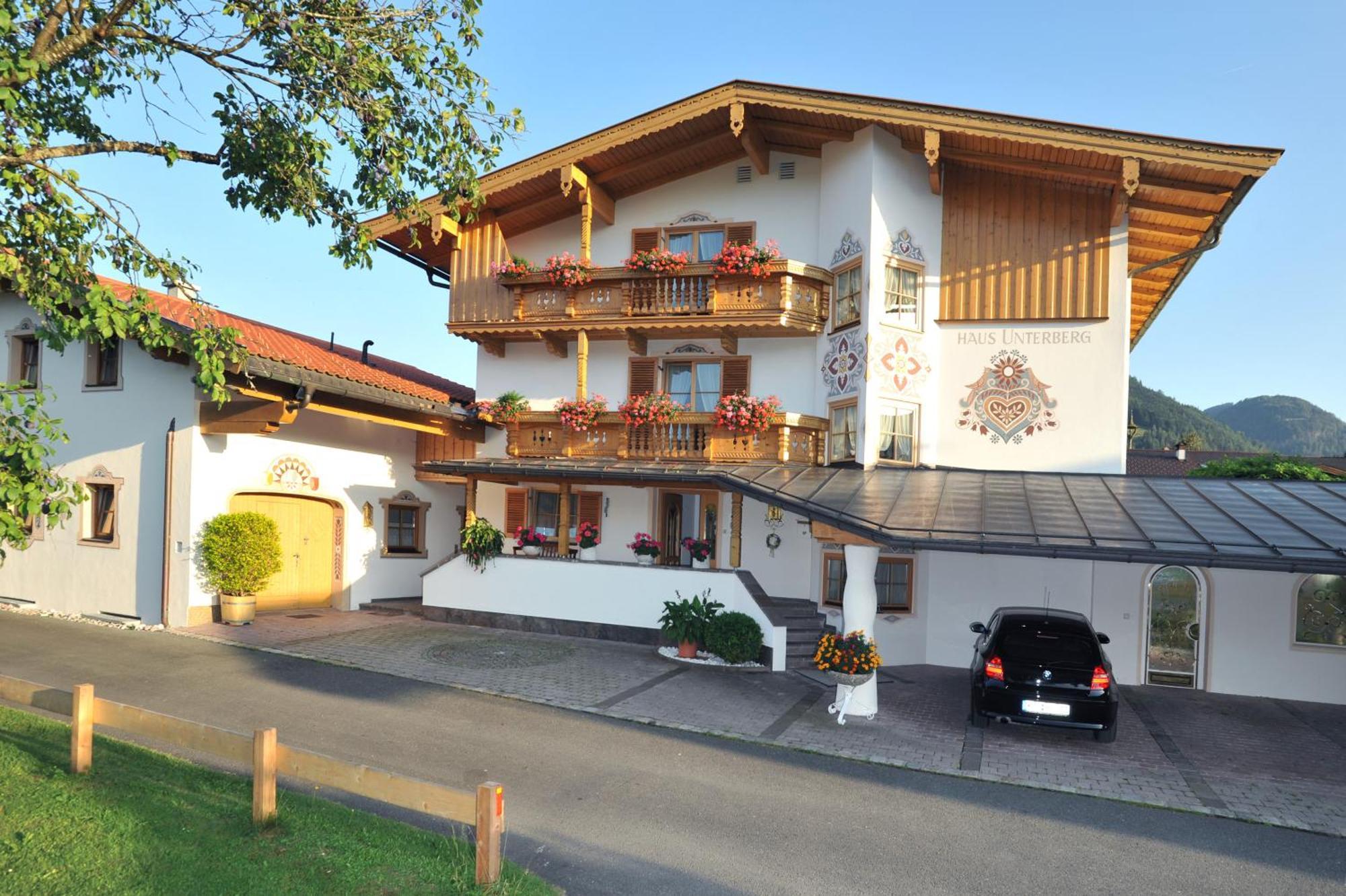 Отель Haus Unterberg Кёссен Экстерьер фото